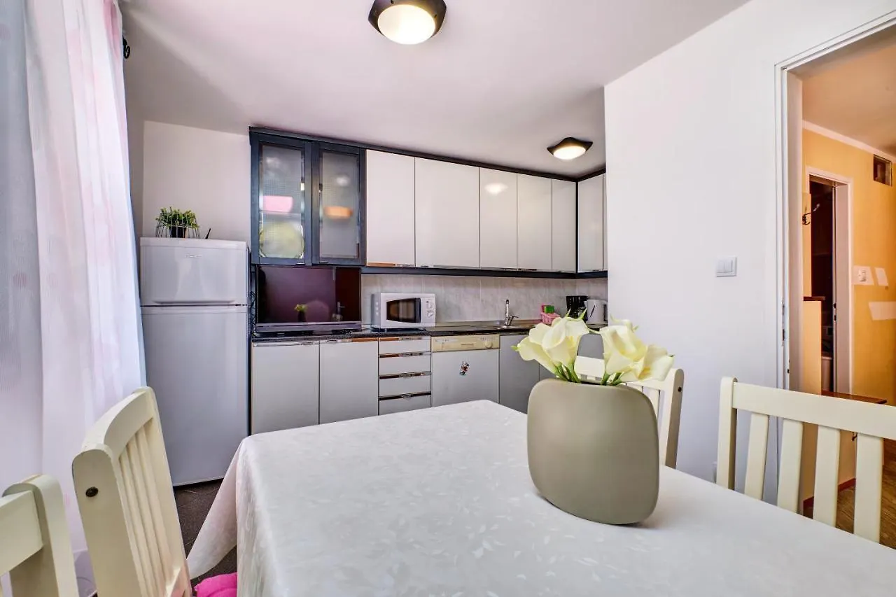 Apartments Ljubica Veli Lošinj